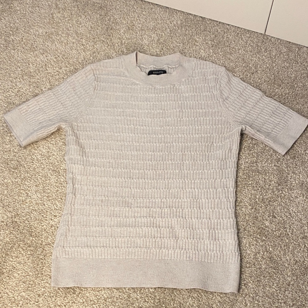 3/$20 RW&CO. Cream Crewneck Short-Sleeve Knit Sweater